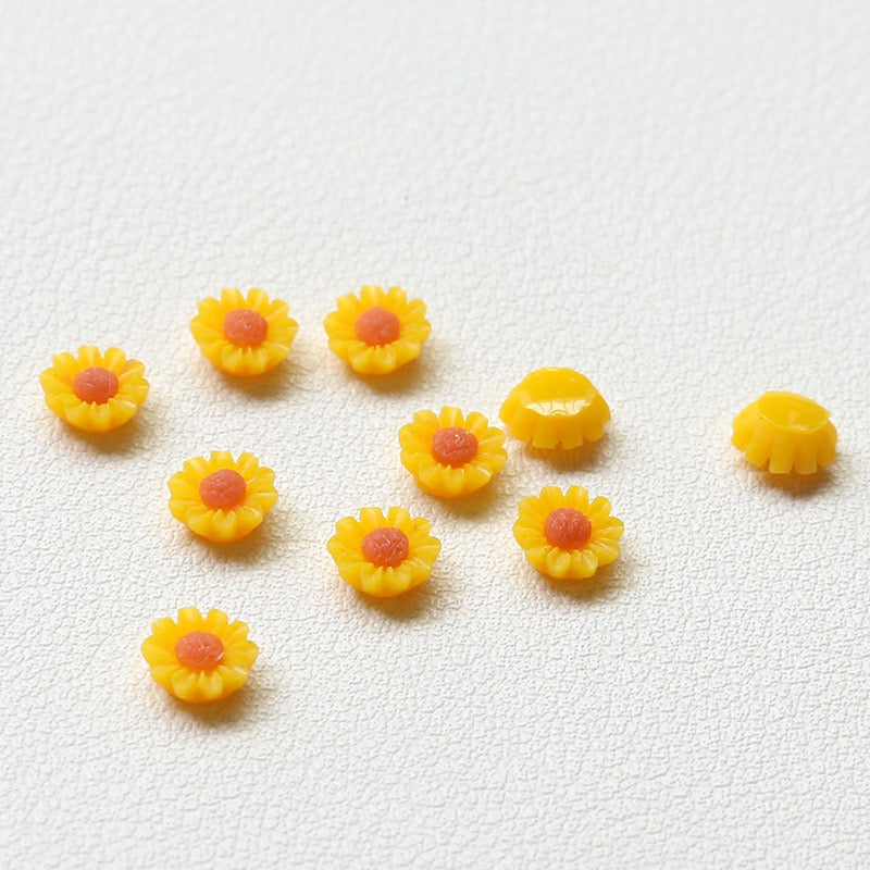 FS1317- 6MM Dasiy Flower Resin Nail Charms For Making Fancy Bead Or Fancy Pen