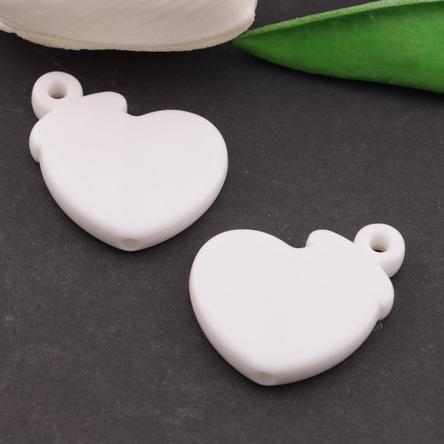 FS6181- Beads Based Beads With Charms Hole Heart-Shaped Hanging Hole Bottom Beads