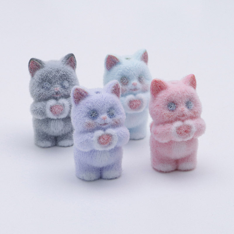 FS5209- Cat Holding A Loving Heart Flocked Three-Dimensional Beads