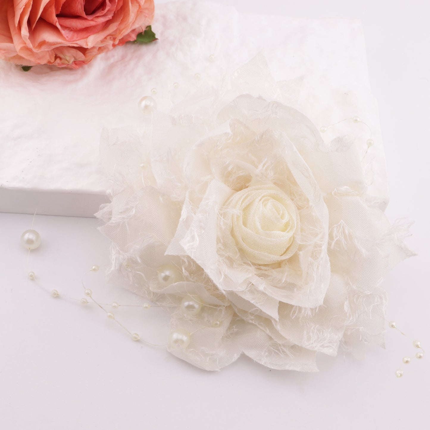 FS6217- About 140Mm Big Fabric Flower Charms With Pearl Chain