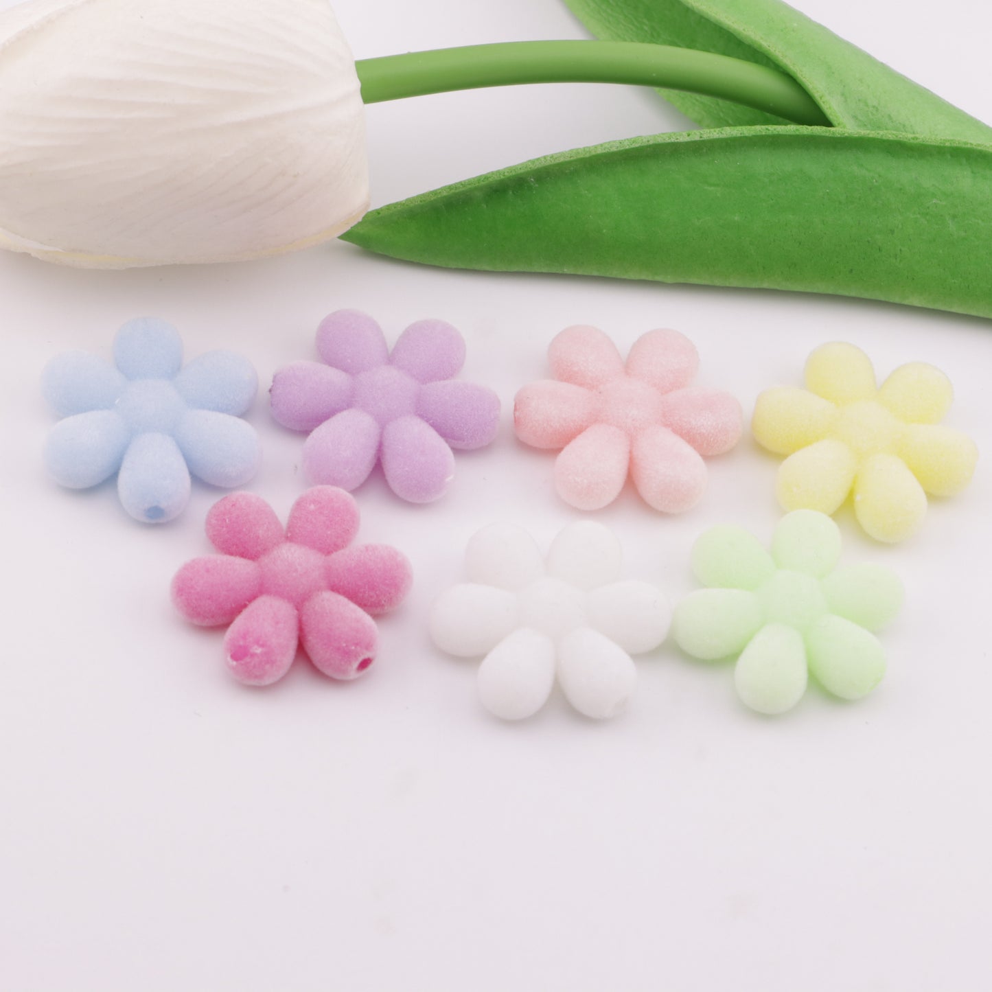 FS0053- 24mm Velvet Snowflake Beads