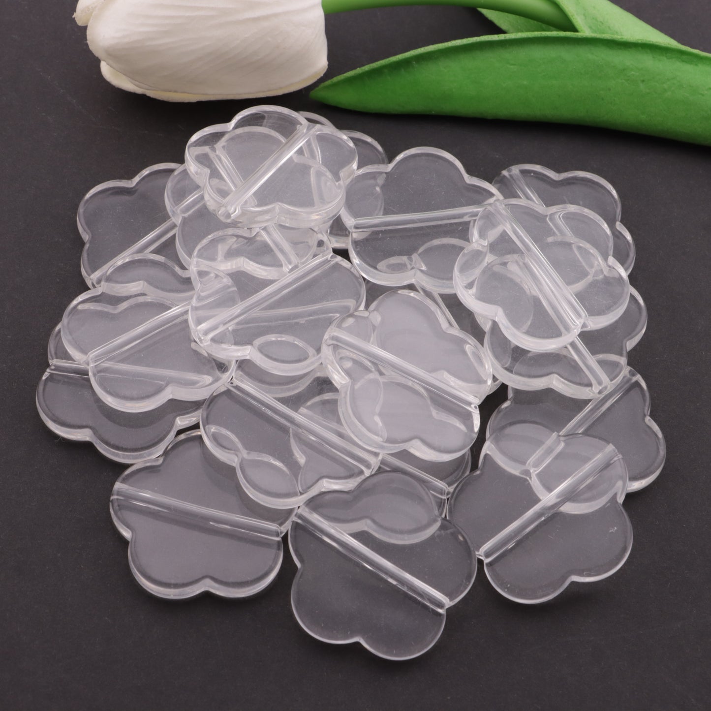FS6218- 32mm Clear Five - Petal Flower - Based Beads
