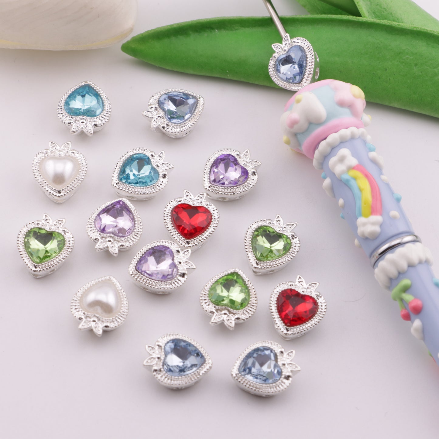 FS6226- Apple 6 Alloy Beads (Not Pen-Passable)