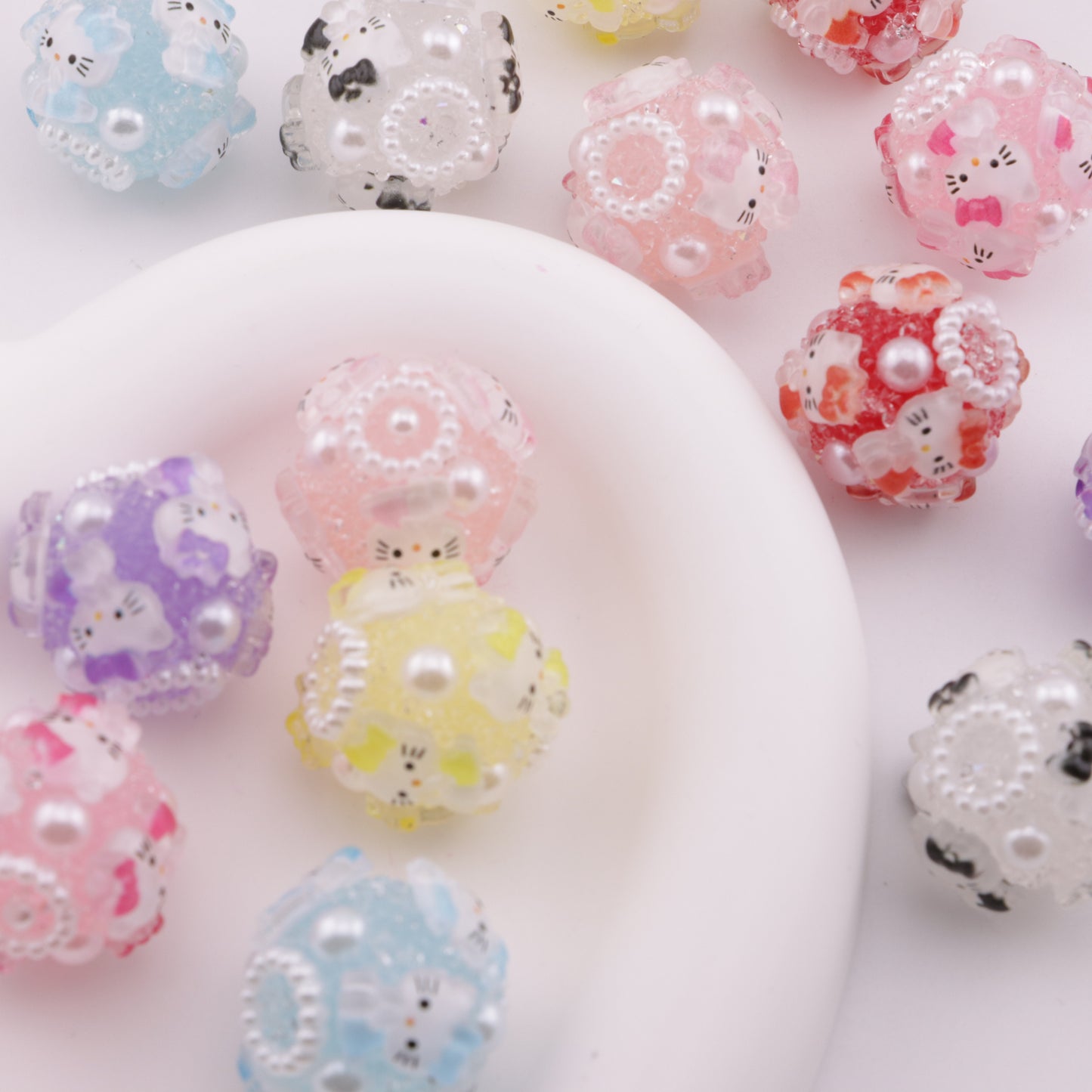 FS6236- Hk Sugar Beads