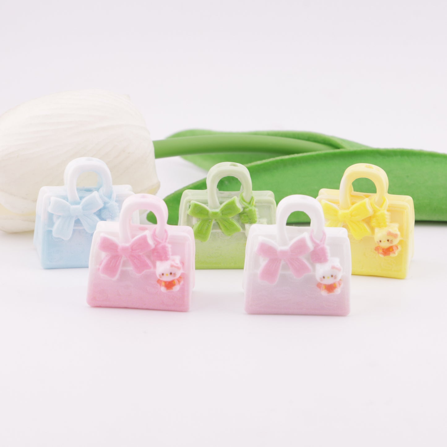 FS6267- Sanrio Bag Resin Beads