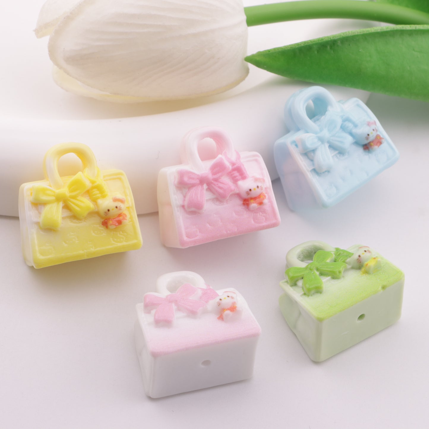 FS6267- Sanrio Bag Resin Beads