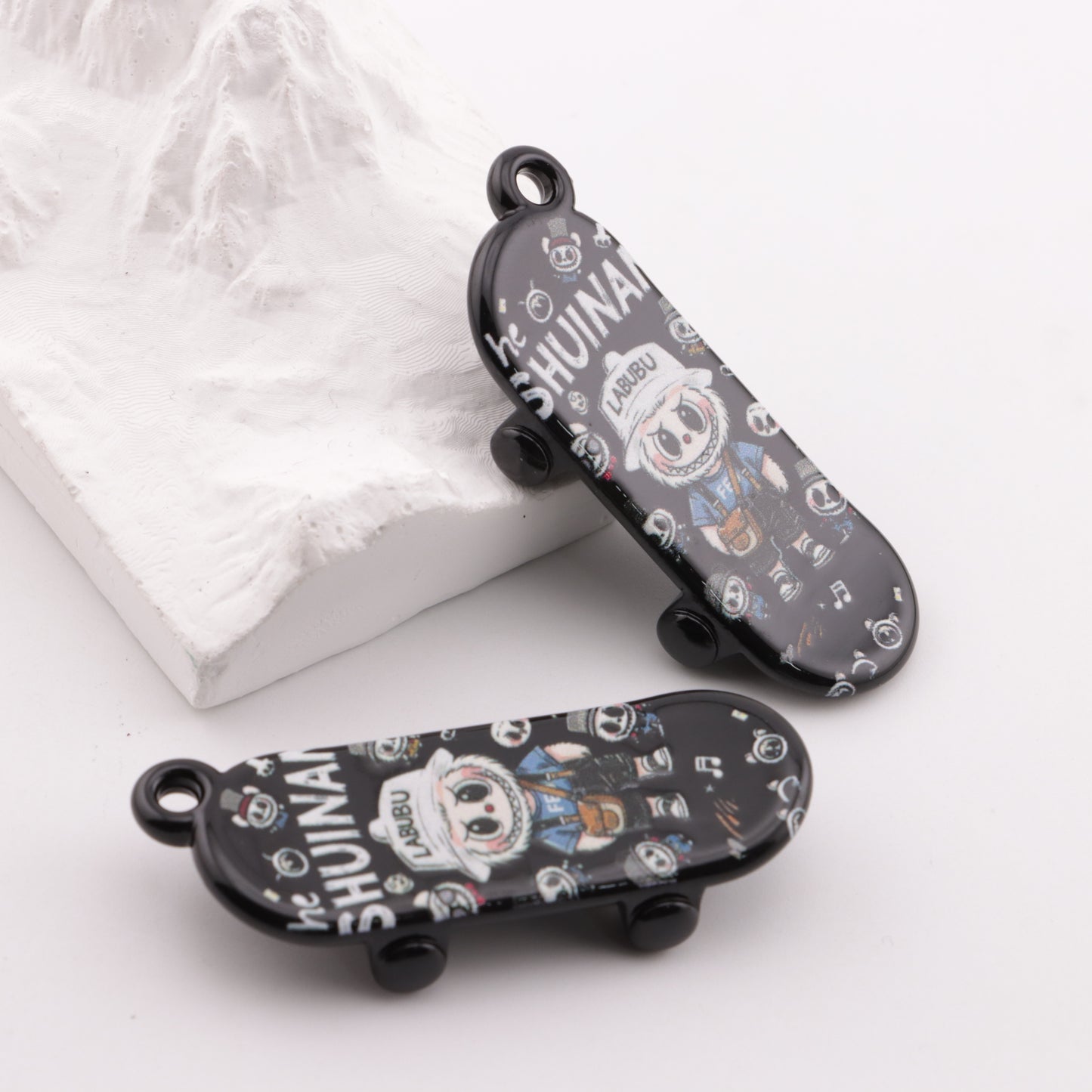 FS6287- Labubu Skateboard Pendant