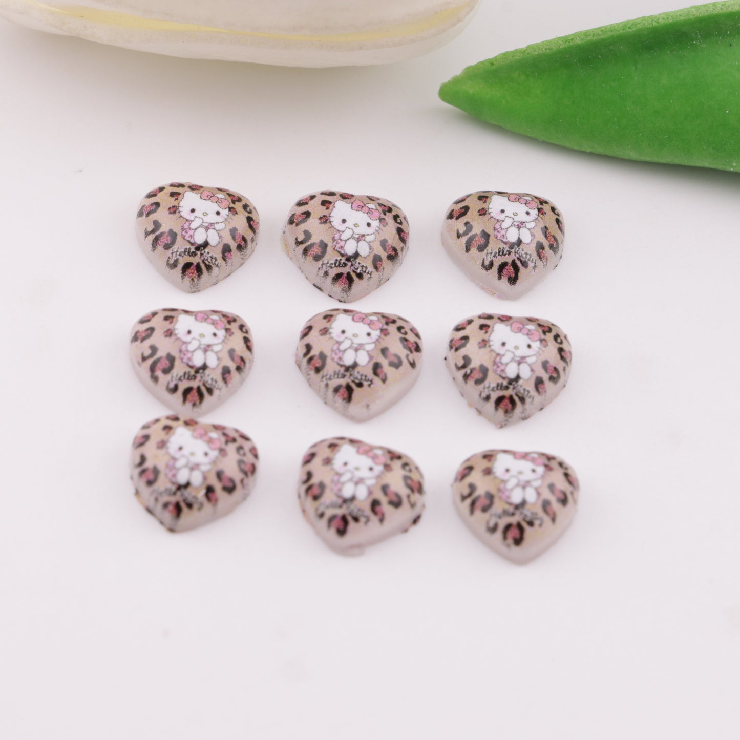 FS6285- 10mm Hk Heart Charms Heart-Shaped Kitty Patches