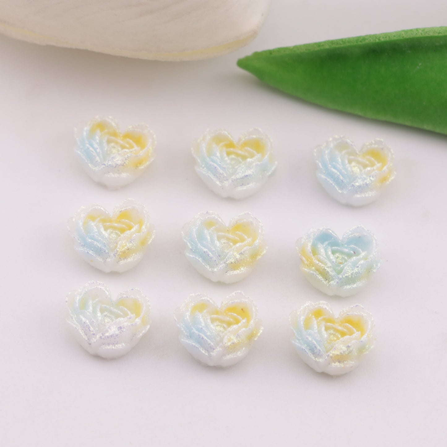 FS6300- About 9×10mm Luminous Heart Charms Glow-In-The-Dark Heart Embedded Flower Patches