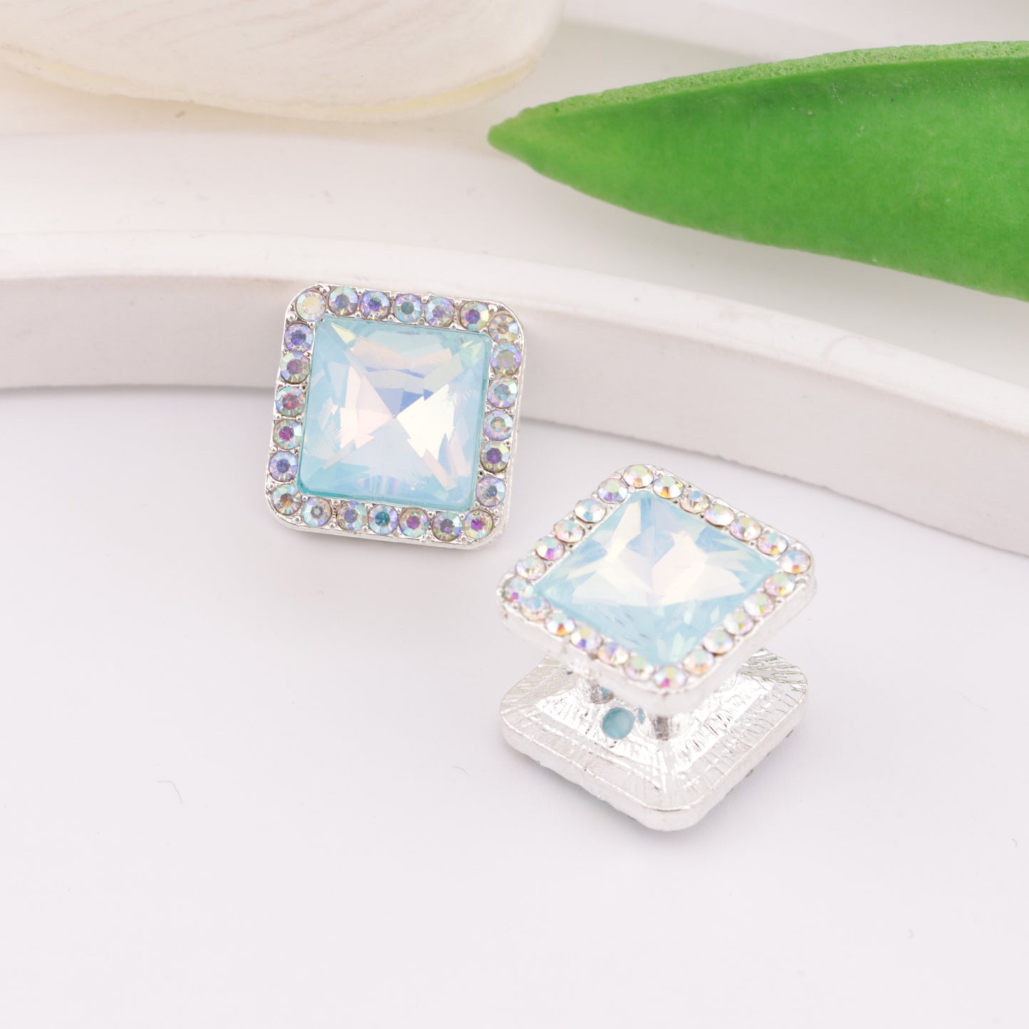 FS6332- Square Four-way Alloy Beads