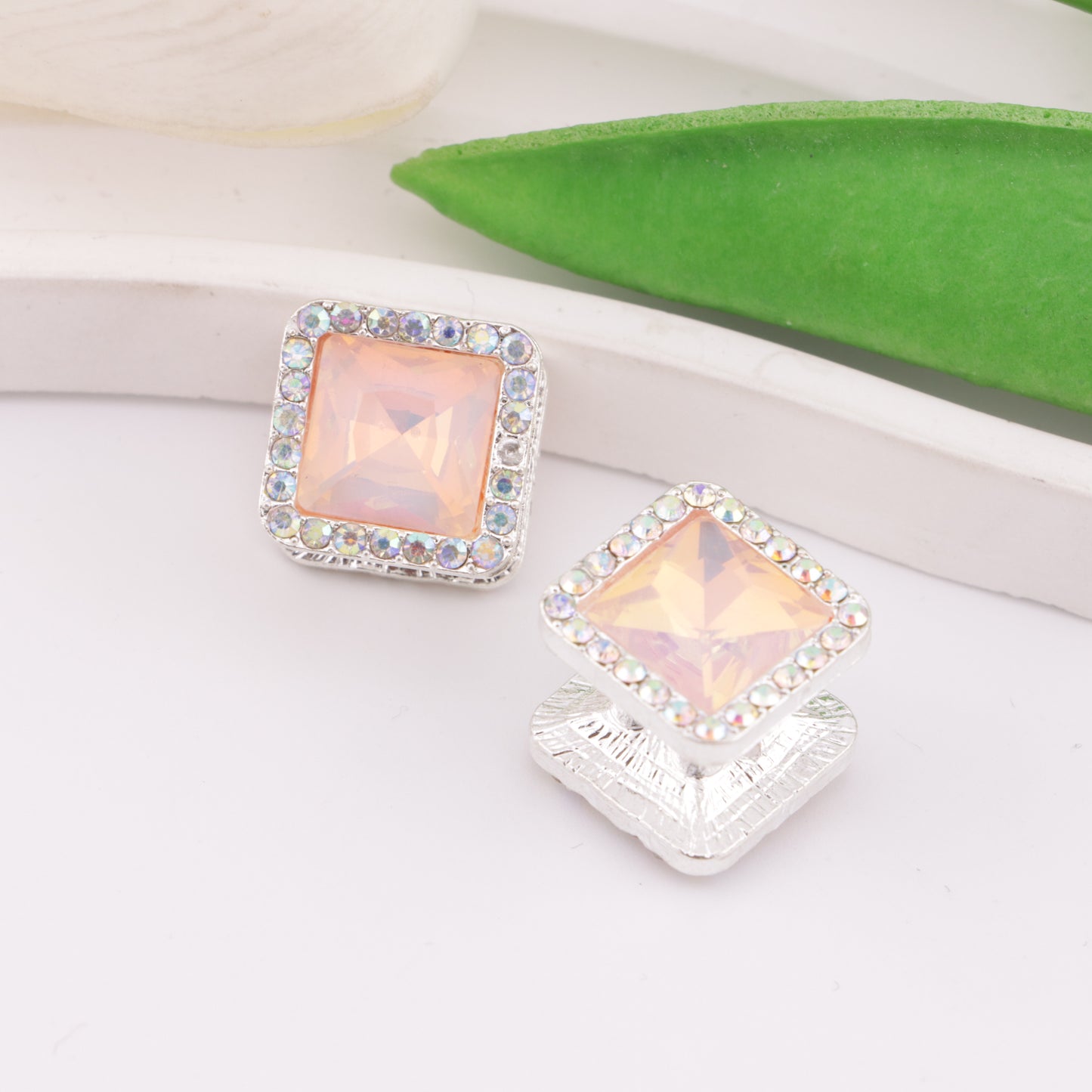 FS6332- Square Four-way Alloy Beads