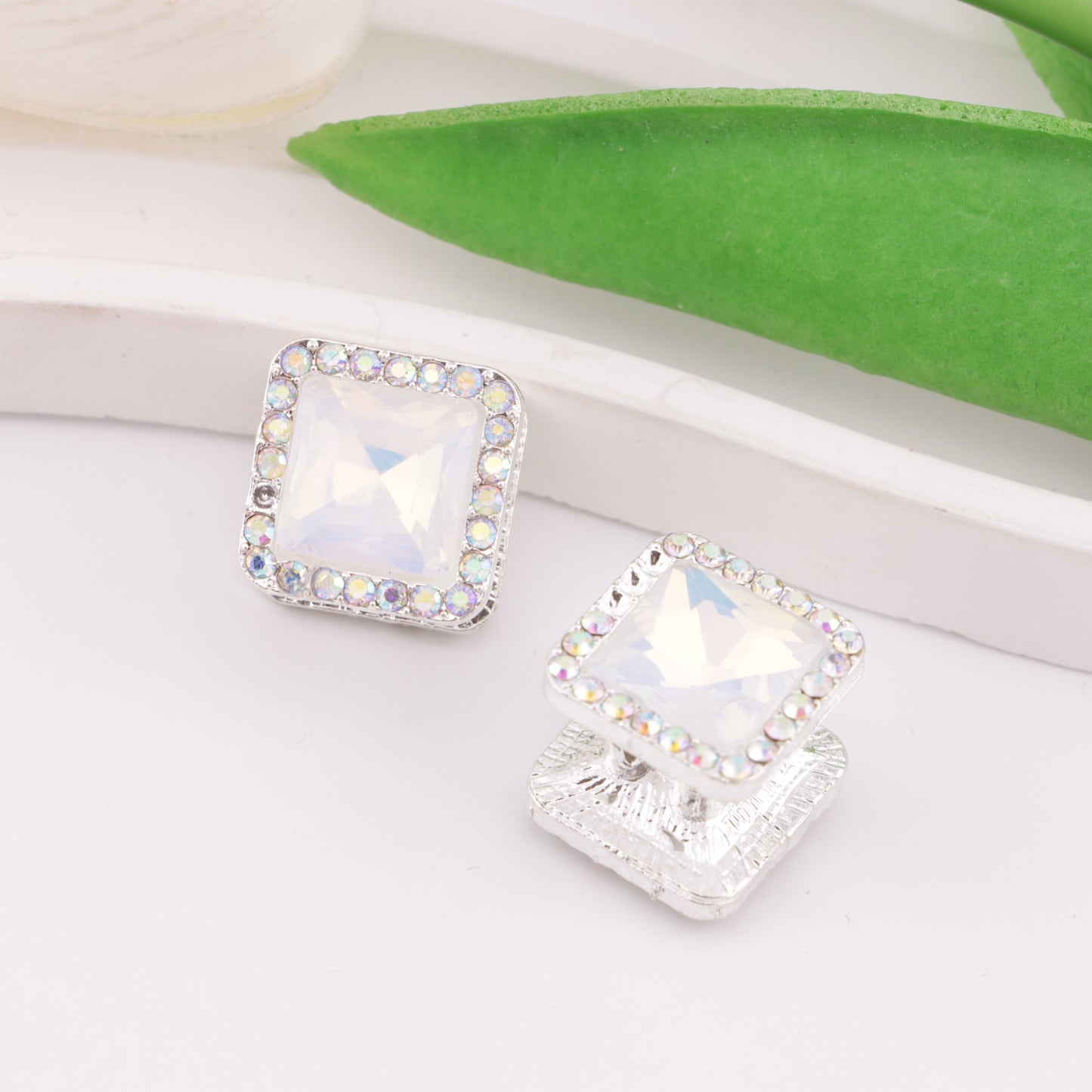 FS6332- Square Four-way Alloy Beads