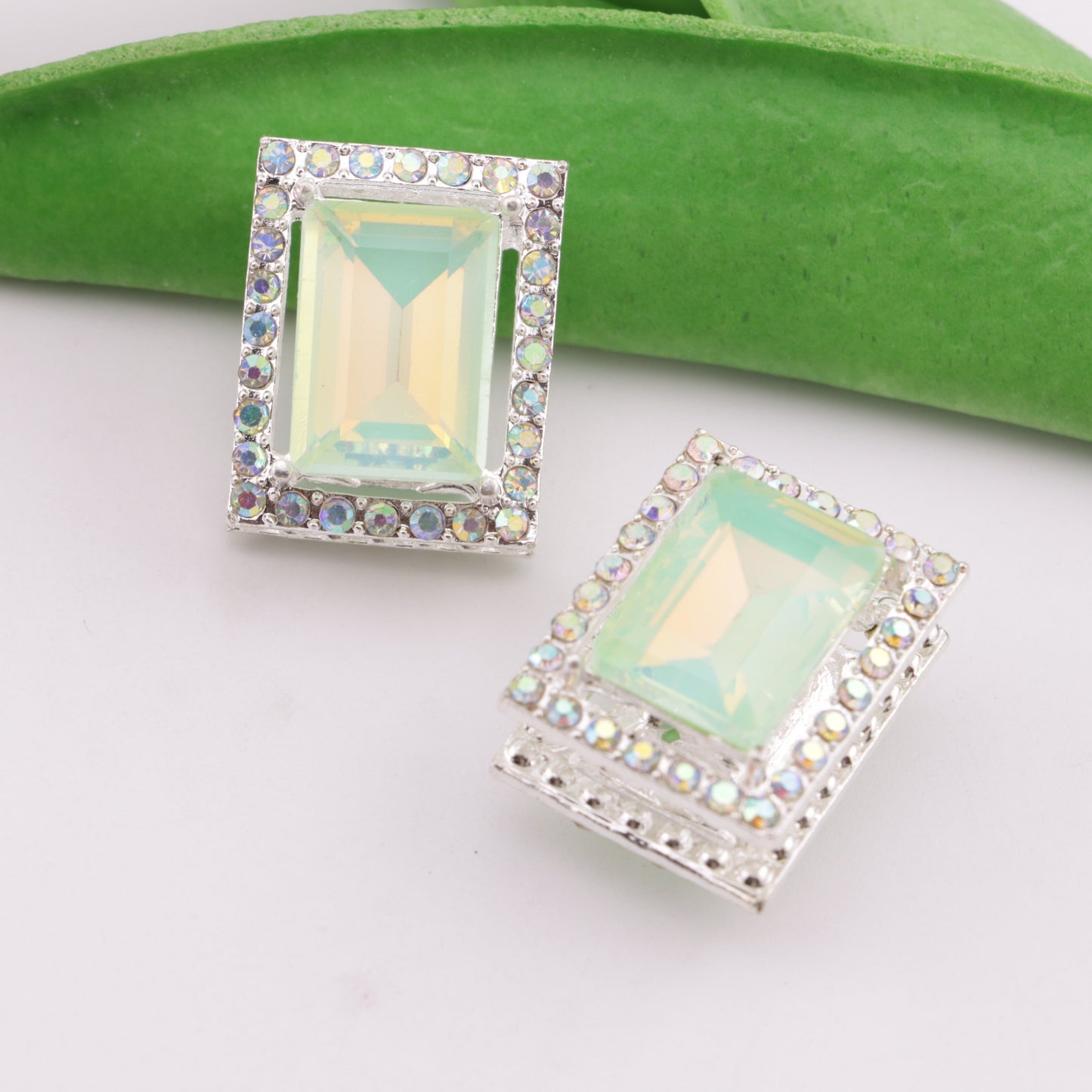 FS6331- Rectangular Four-way Alloy Beads