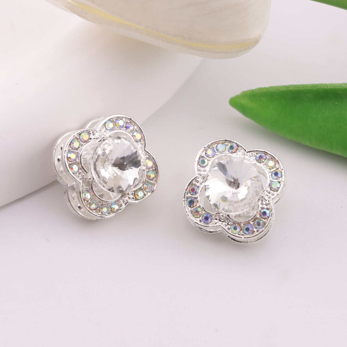FS6335- Four - Leaf Clover Four - Way Alloy Beads