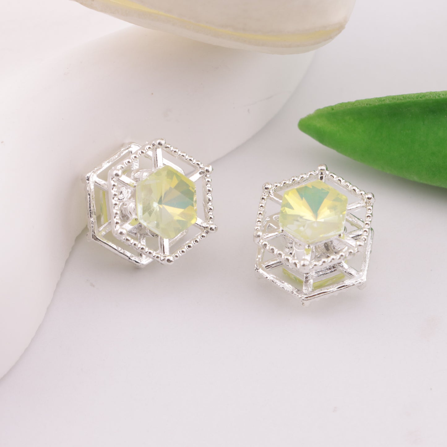 FS6333- Ferris Wheel Four - Way Alloy Beads