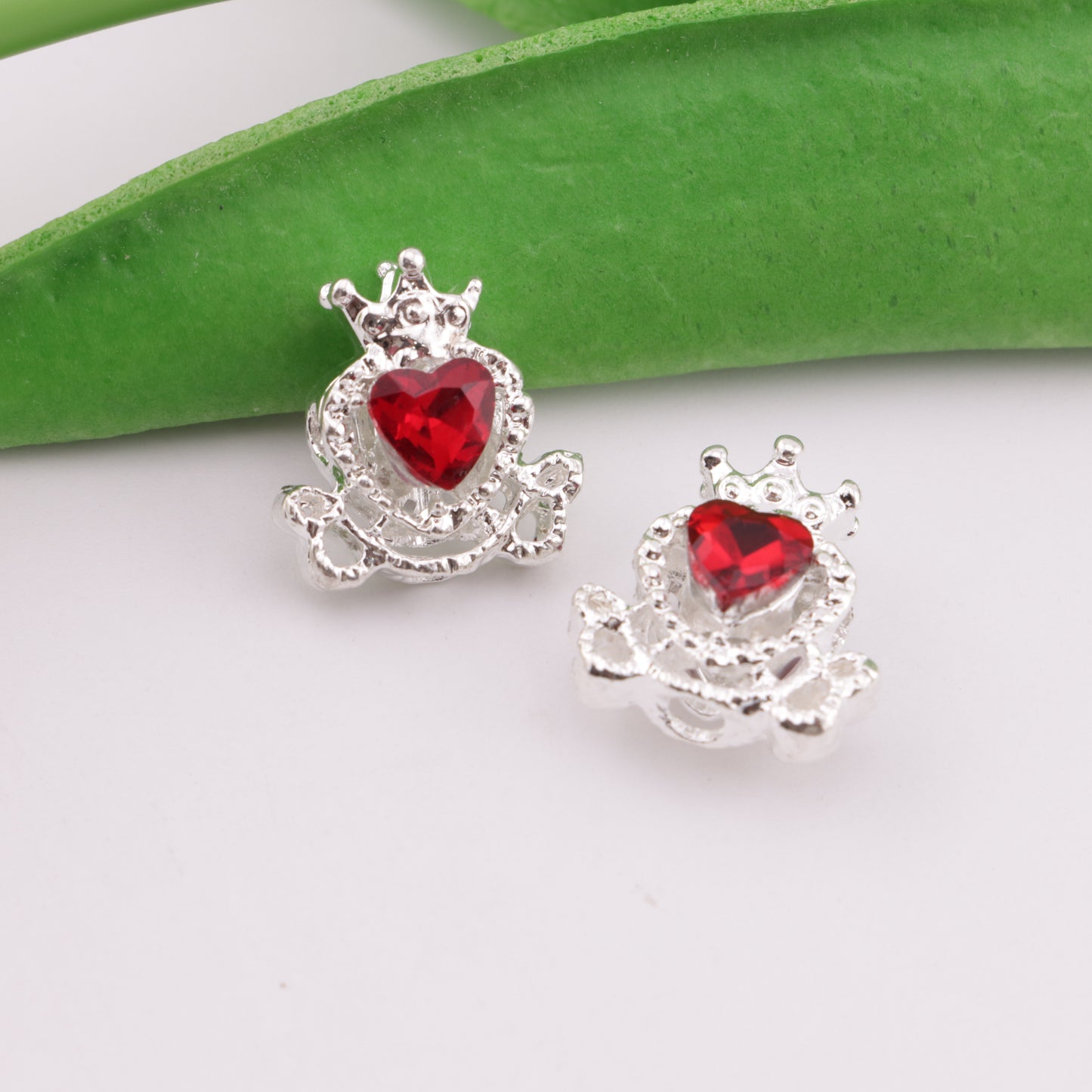 FS6334- Horse - Drawn Carriage Four - Way Alloy Beads