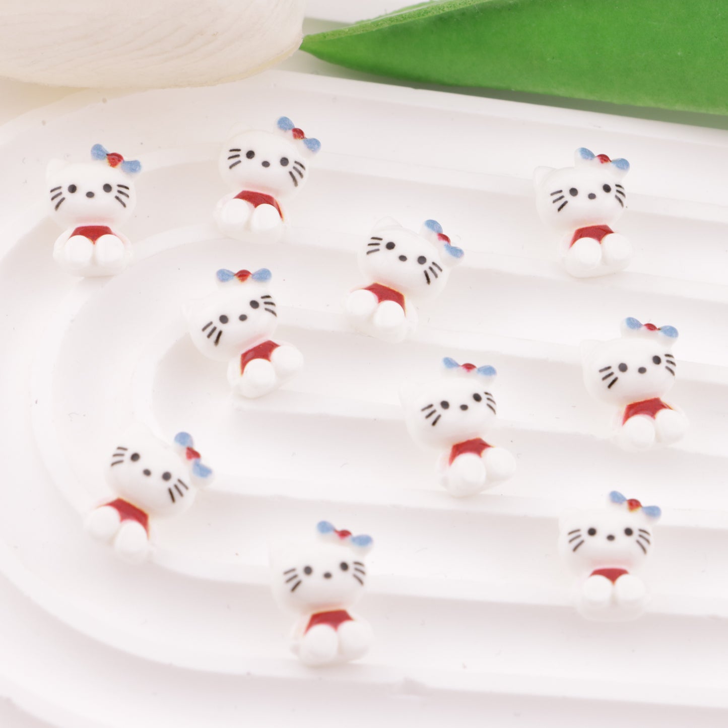 FS6311- 10×14mm Hk Set Down Charms Sitting Kitty Patches