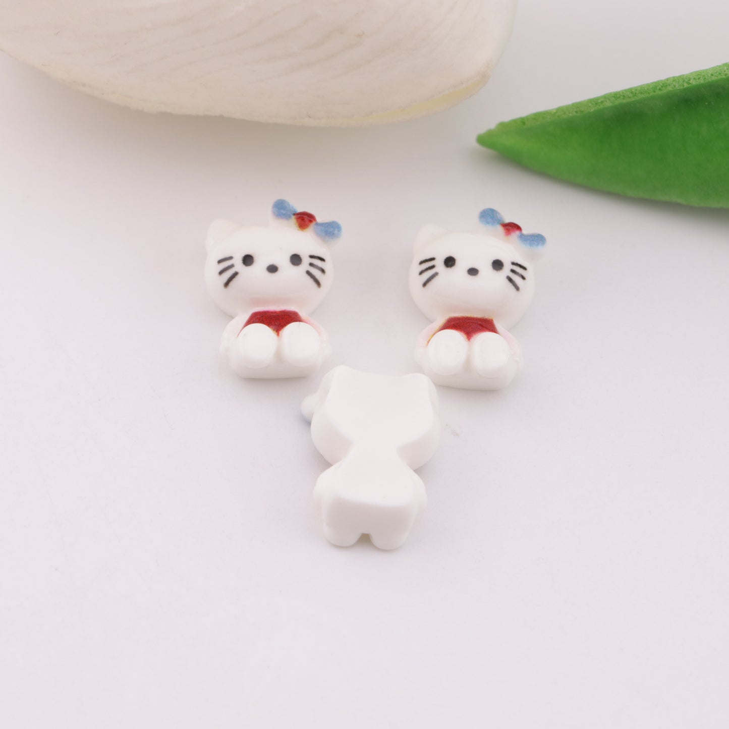 FS6311- 10×14mm Hk Set Down Charms Sitting Kitty Patches