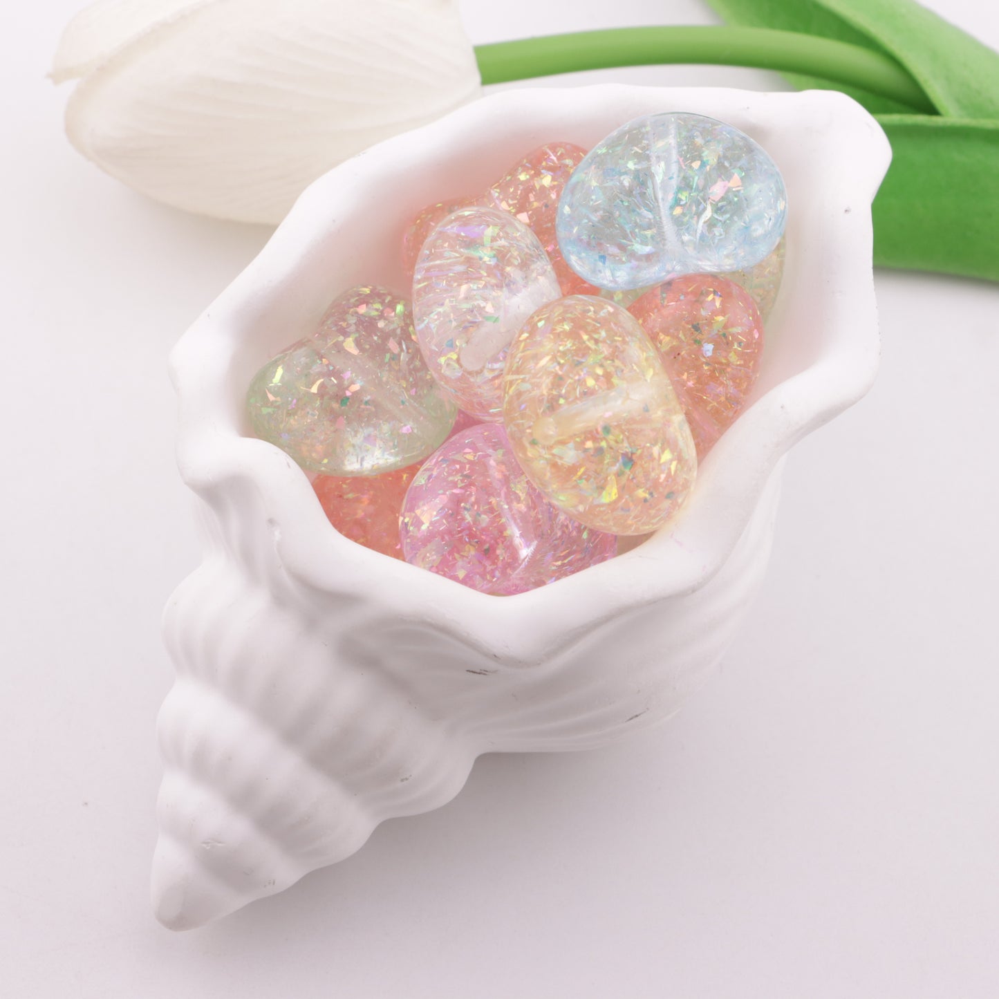 FS6337- 19mm Heart Gold Foil Resin Beads