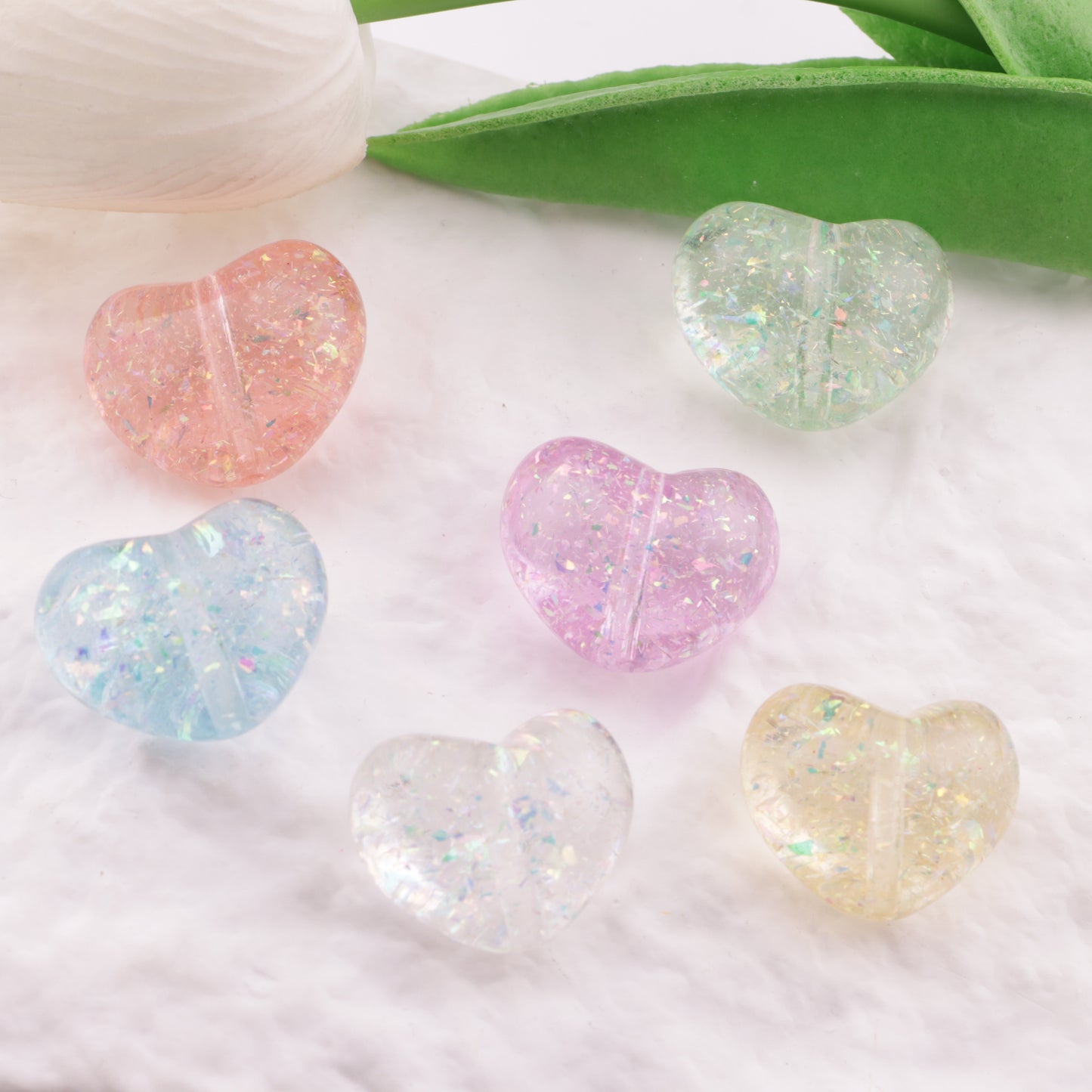 FS6337- 19mm Heart Gold Foil Resin Beads