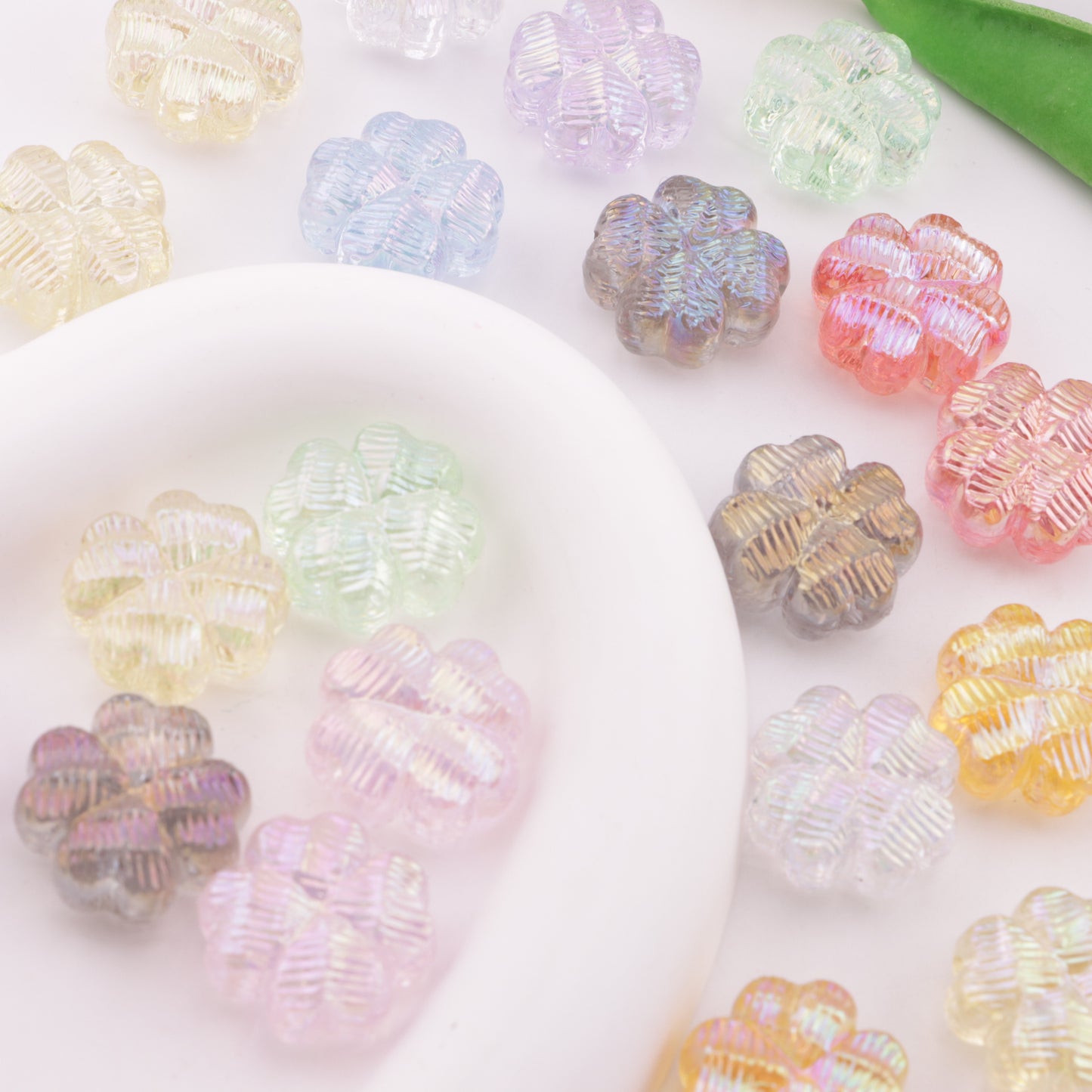 FS6338- 20mm UV Heart 4 Clover Beads