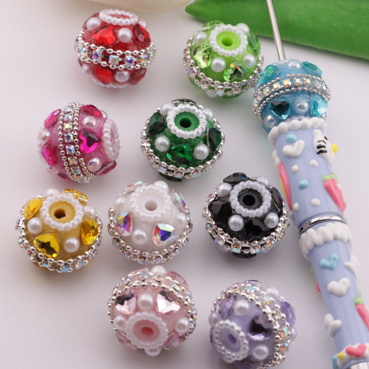 FS6340- 18mm Heart Diamonds Fancy Beads, Heart-Shaped Diamond-Embellished Round Beads