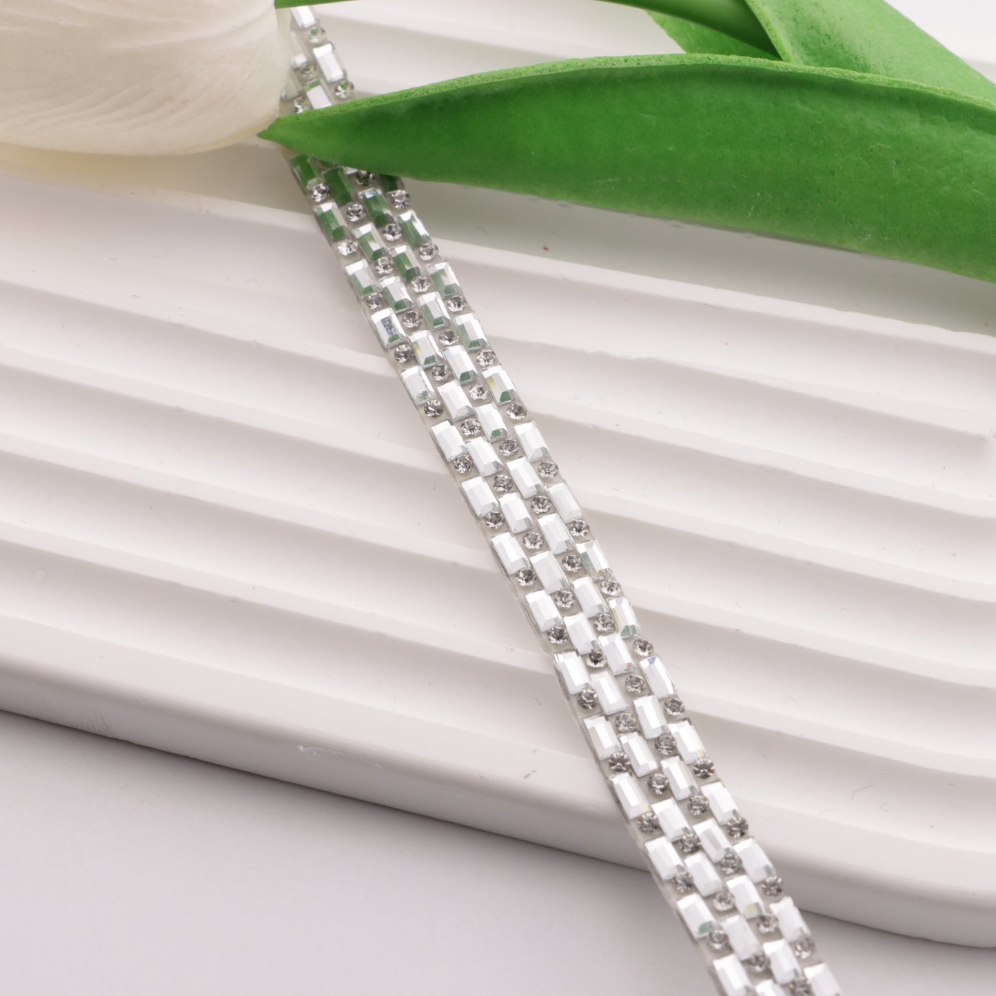 FS5564- 0.9 Cm Wide Glass Rhinestone Tape (3 Meters Long)
