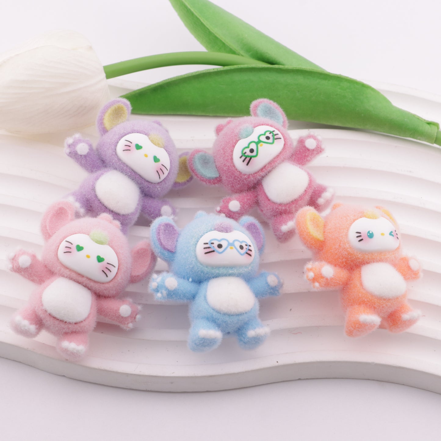 FS6366- Hk Transformed Flocked Resin Beads