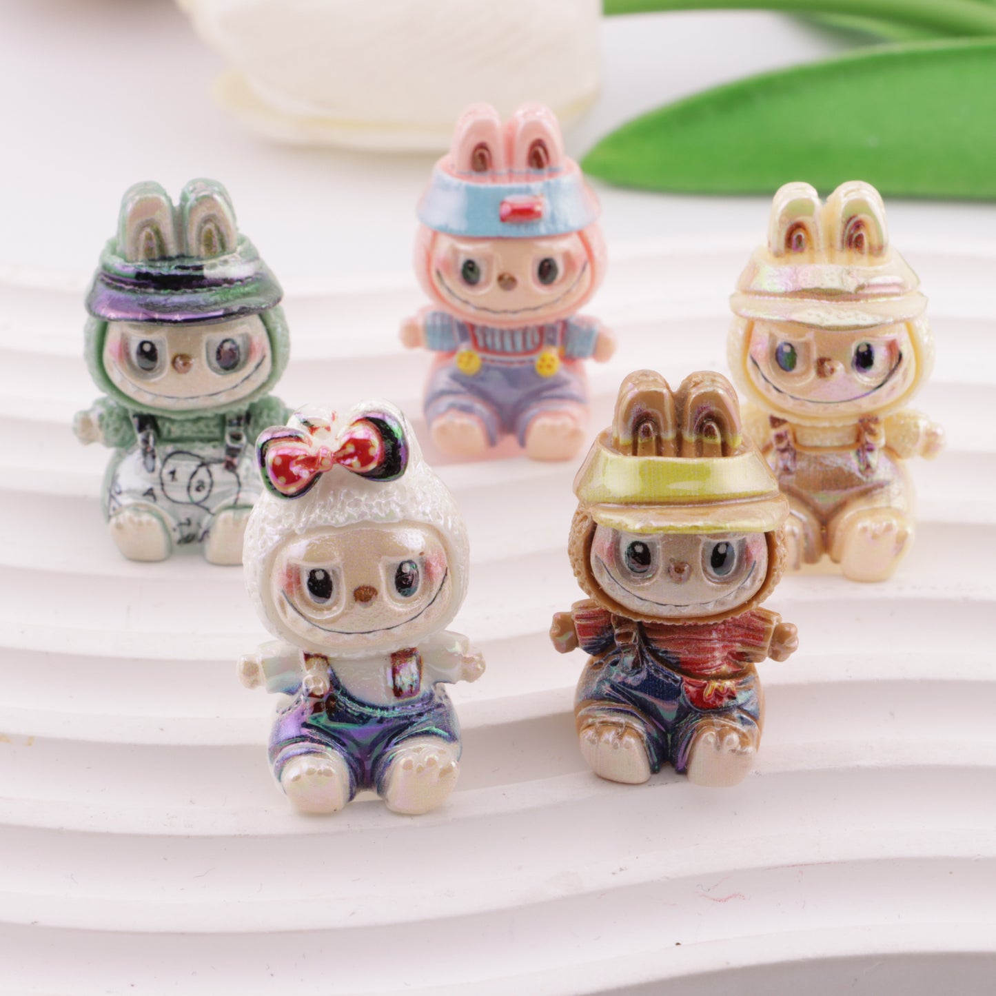 FS6362- Sitting Posture Pulling Labubu Resin Beads Through Holes