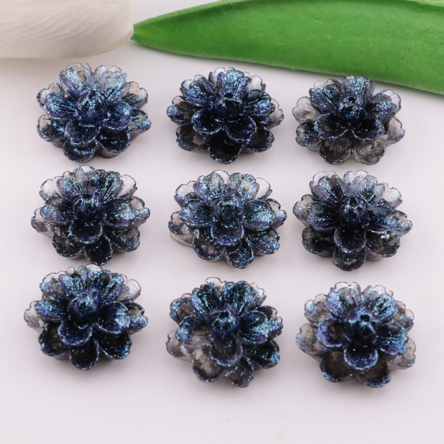 FS6385- 23mm Luminous Hibiscus Flower Charms