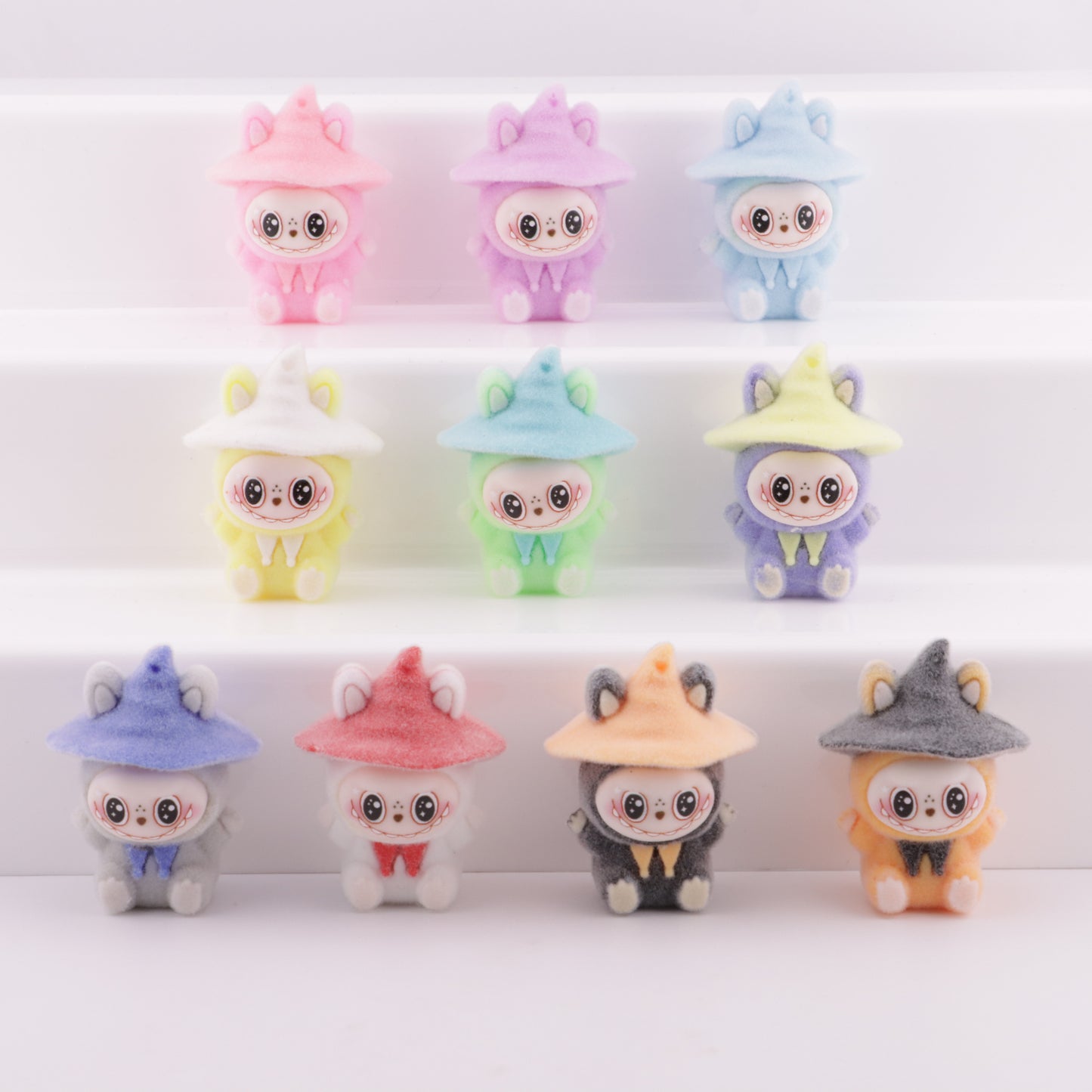 FS6378- 43×32Mm Hat Flocking Labubu Beads