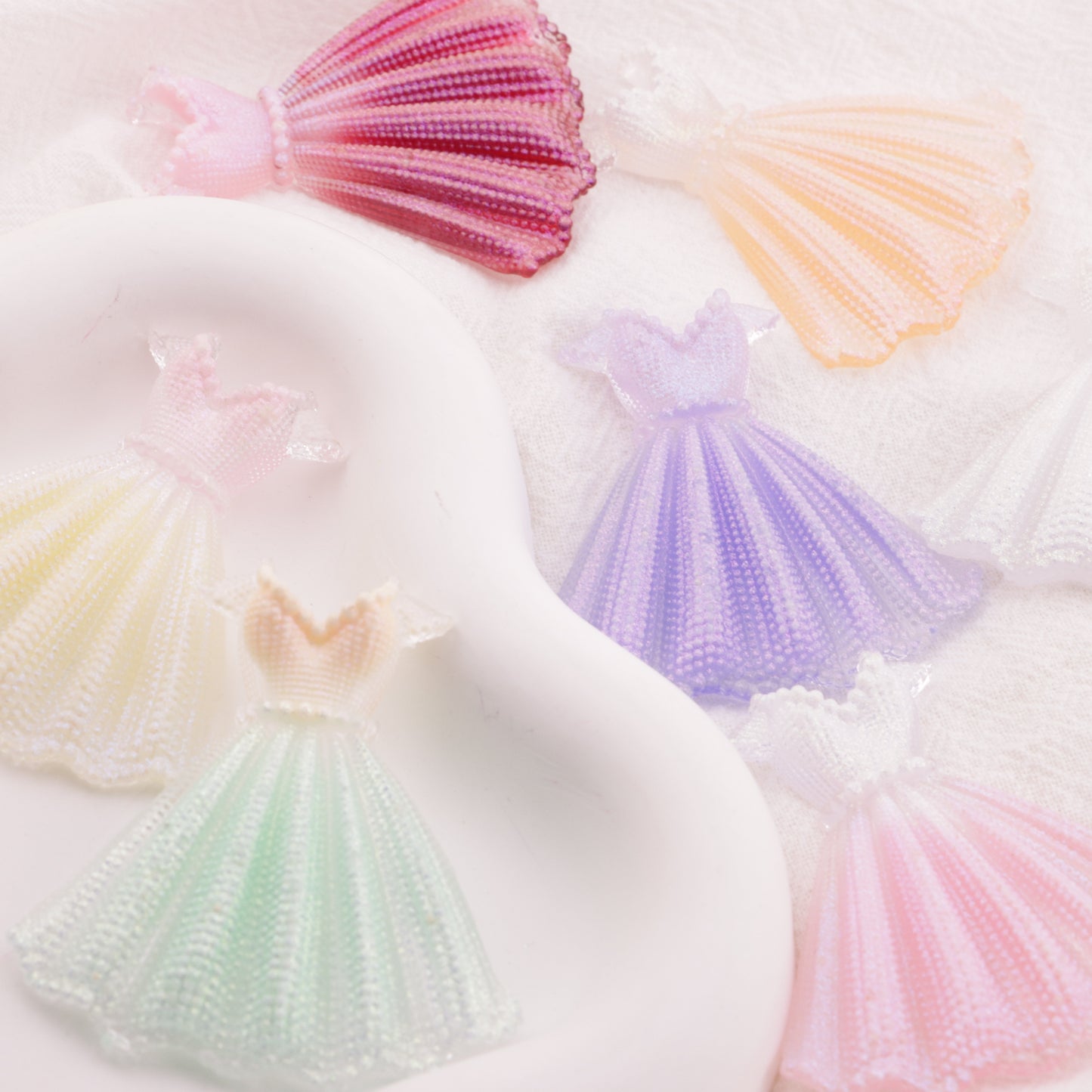 FS6382- 50×47mm Luminous Wedding Dress Charms