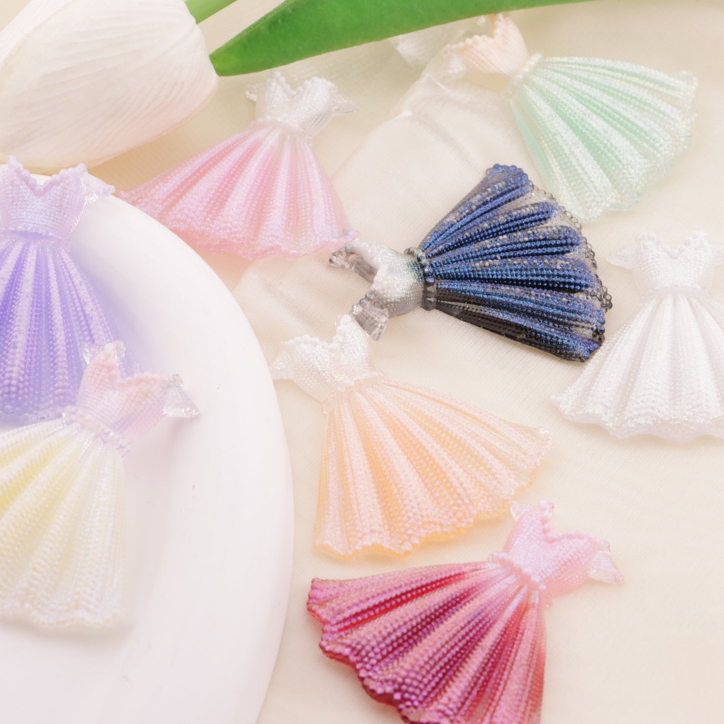 FS6382- 50×47mm Luminous Wedding Dress Charms
