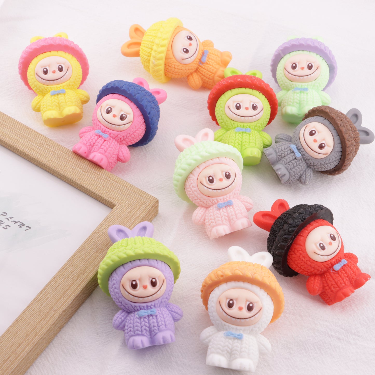 FS6403- 56mm Woolen Hat, Labubu, Resin Beads