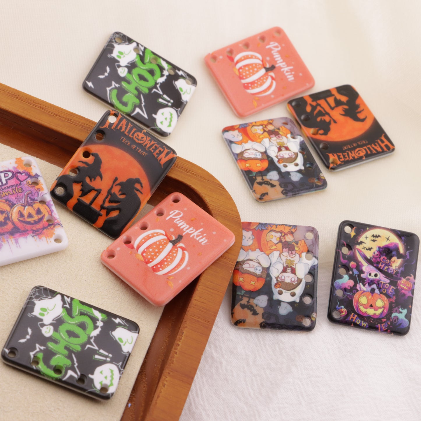 FS6437- Approximately 31×25mm Halloween Acrylic Book Piece
