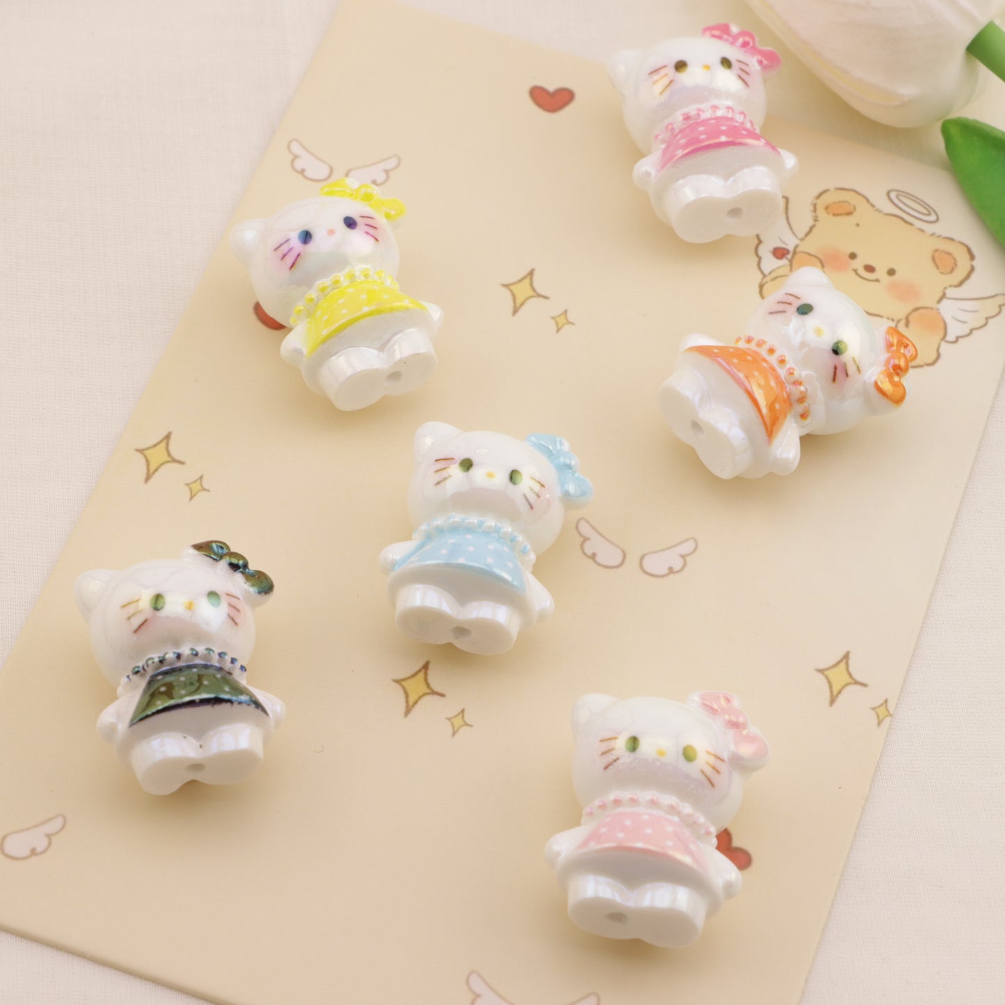 FS6465- Approximately 28×20Mm Three-Dimensional HK Resin Beads