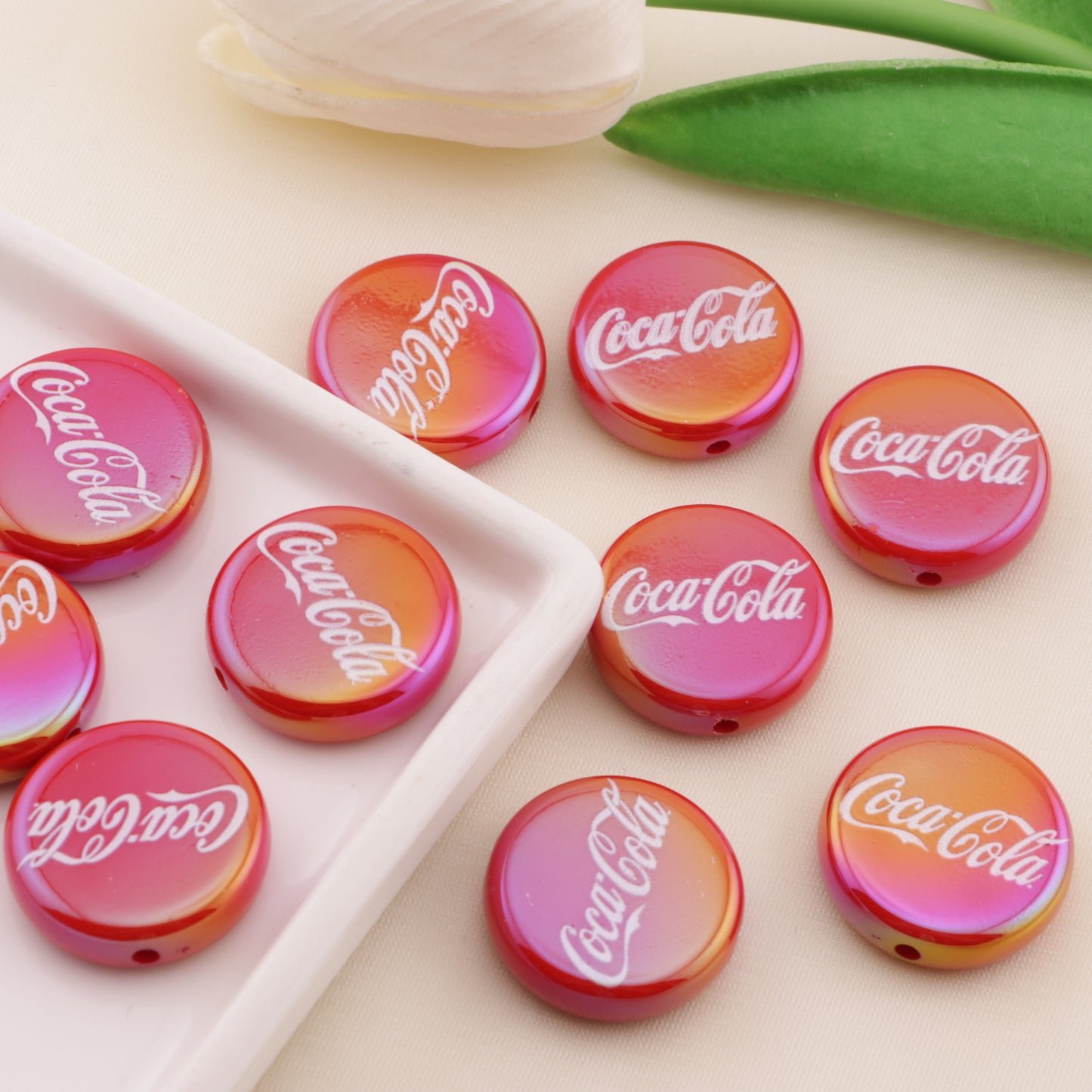 FS6498- 20mm Coca-Cola Printed Round Plate Beads(20mm コカ・コーラプリント ラウンドプレートビーズ)