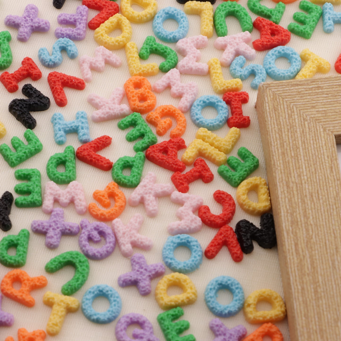 FS6473- Approximately 8×9mm Luminous Letter Nail Charms(約8×9mmの発光文字ネイルチャーム)