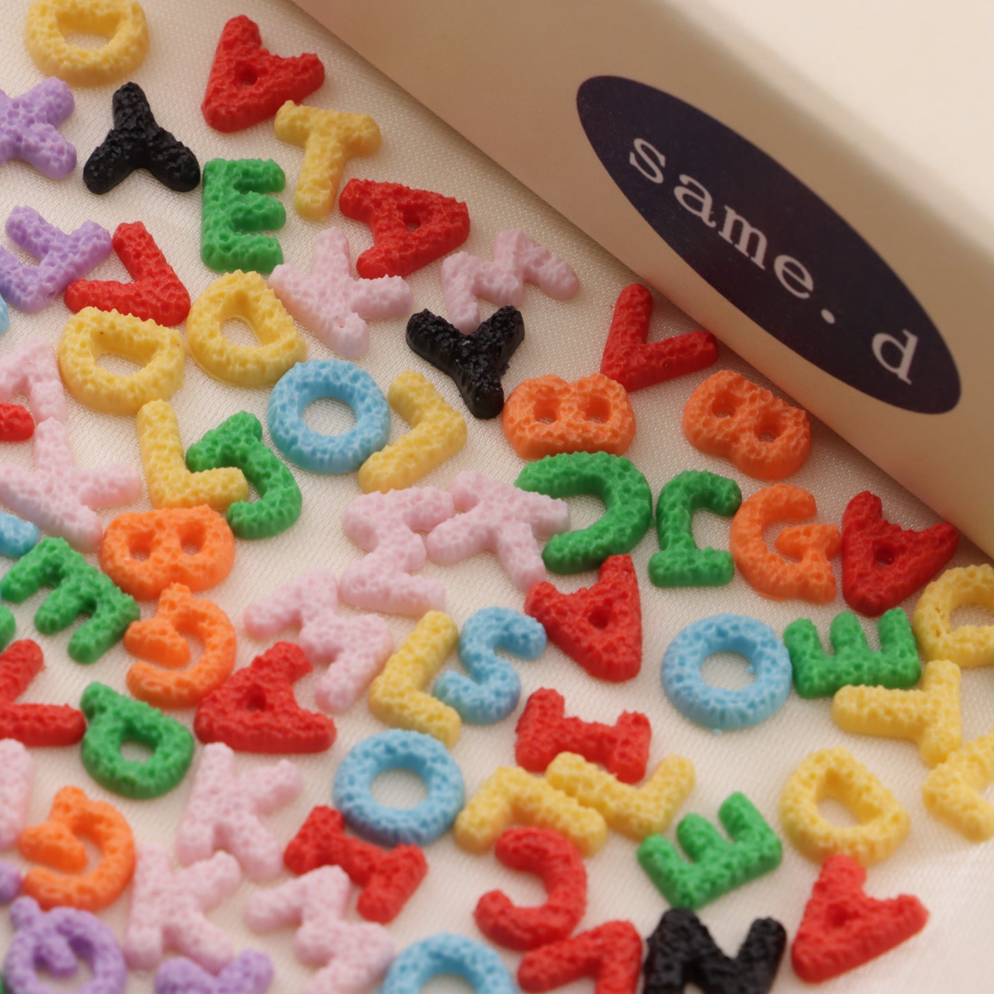 FS6473- Approximately 8×9mm Luminous Letter Nail Charms(約8×9mmの発光文字ネイルチャーム)