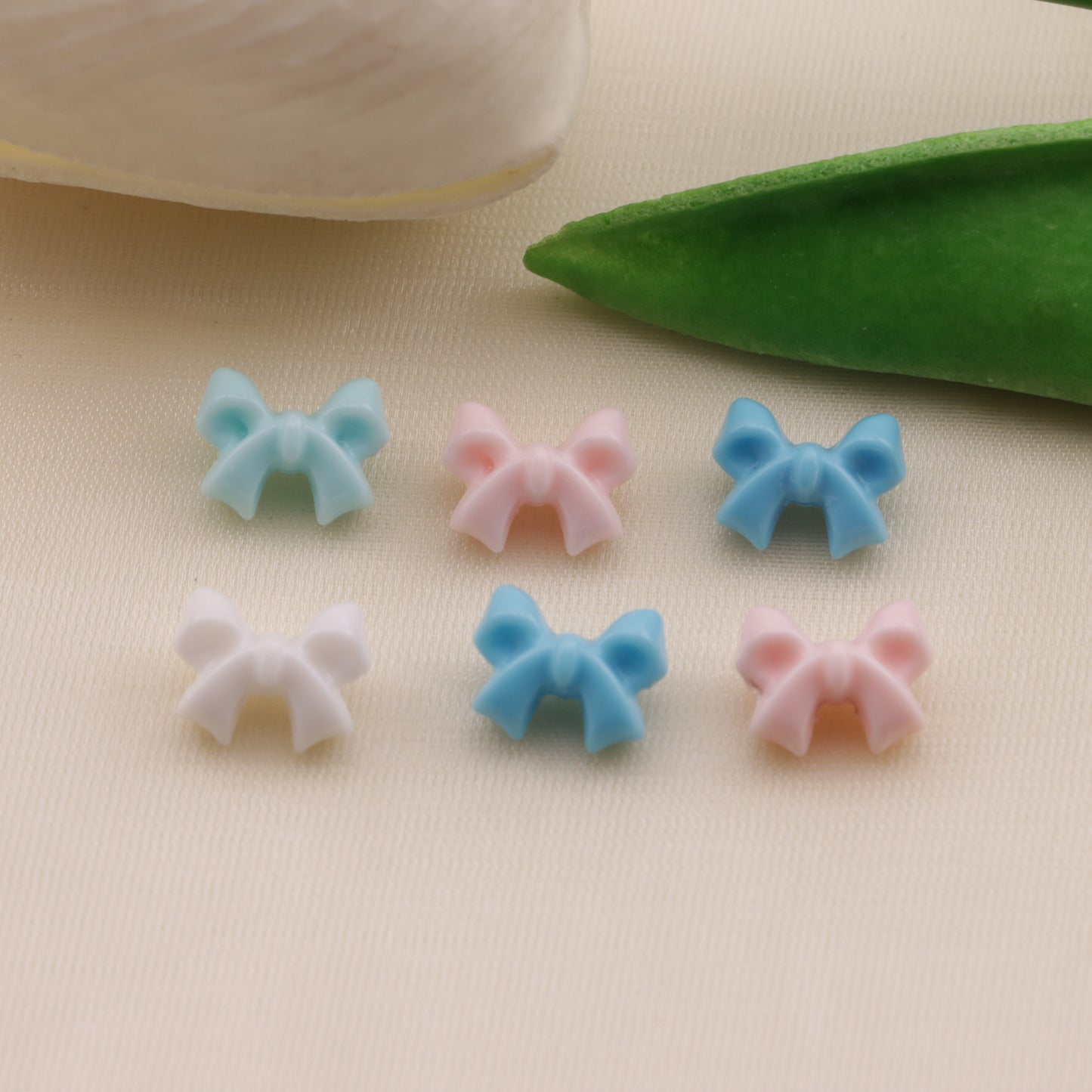 FS6474- Approximately 8×10mm Acrylic Bowknot Beads (約8×10mmのアクリル蝶結びビーズ)