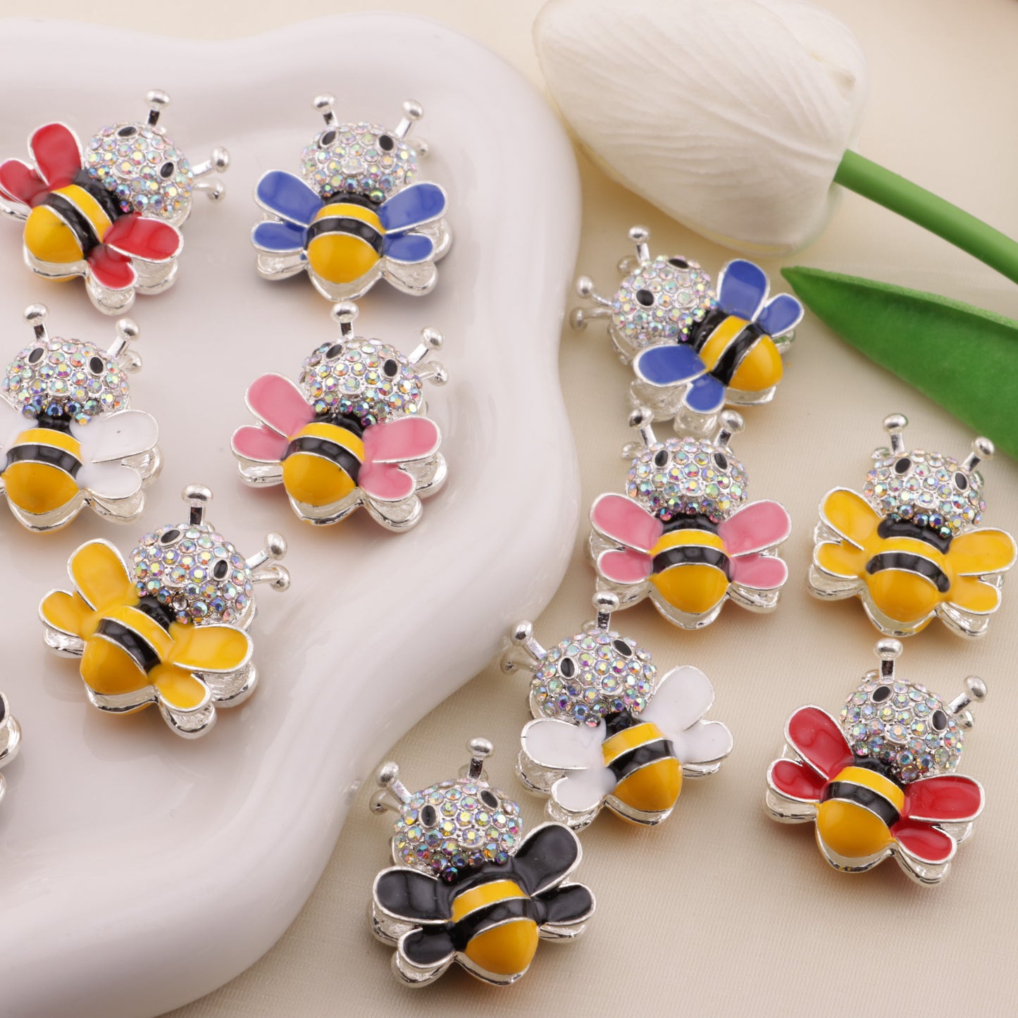 FS6488- Approximately 2.9×2.5Cm Bee Four-Hole Alloy Beads(約2.9×2.5cmのビー4穴合金ビーズ)