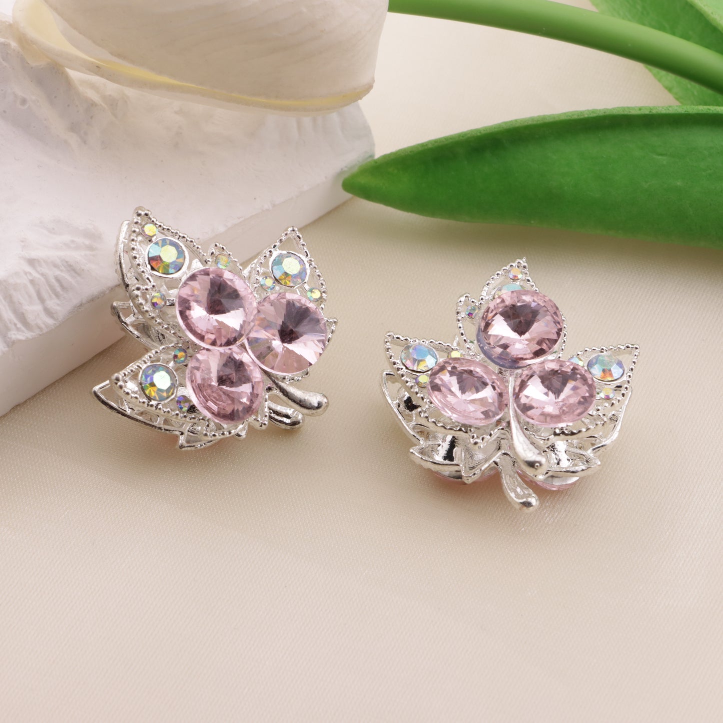 FS6487- Approximately 3.4×3.1×1.8Cm Double-Sided Three-Dimensional Maple Leaf Alloy Beads(約3.4×3.1×1.8cm 両面立体メープルリーフ合金ビーズ)