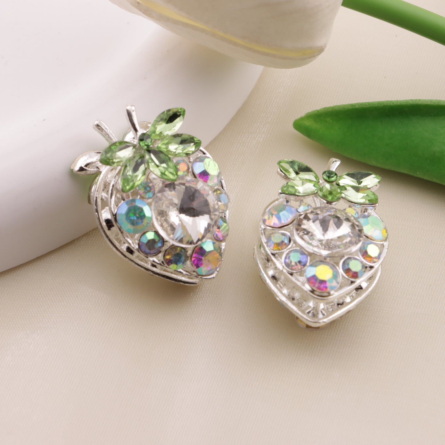 FS6492- Approximately 34×23mm Double-Sided Drilled Strawberry Four-Way Alloy Beads