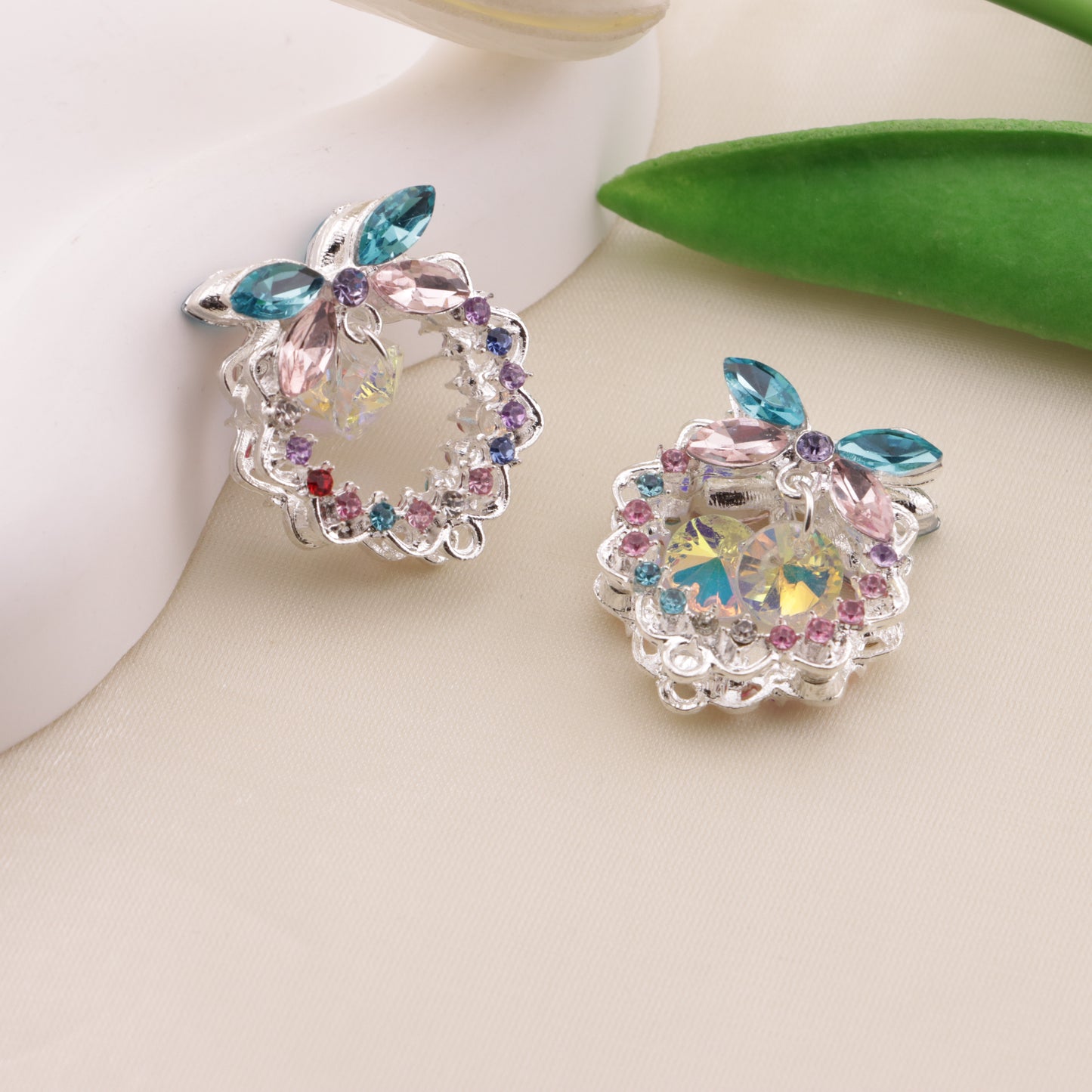 FS6491- Approximately 24×26×18mm Double-Sided Heavy Industry Wreath Alloy Beads