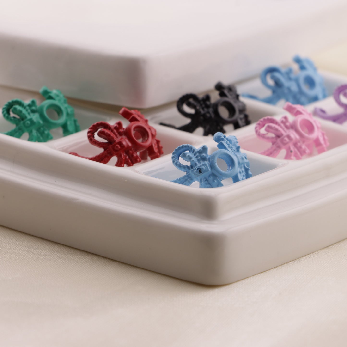 FS6549- ENAMEL DOUBLE BOWS METAL SPACERS Enamel Double Bows Metal Spacers