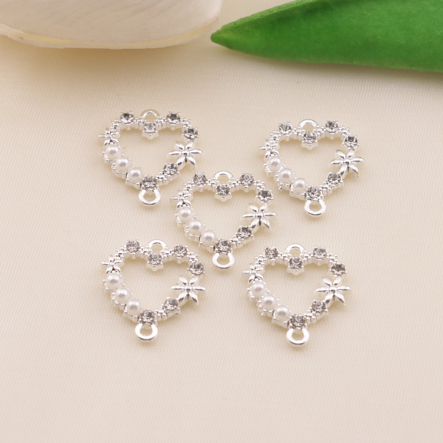 FS6550- 18×19Mm Double-Hole Metal Hollow-Out Love Heart Double Hanging Hole Metal Hollow Out Love Heart