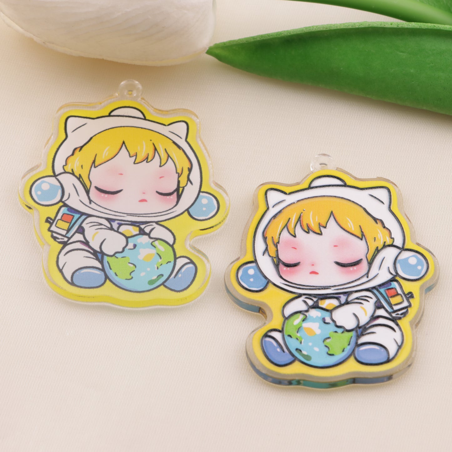 FS6557- SP Hugging The Earth Hanging Hole Acrylic Charms SP Hugging The Earth Hanging Hole Acrylic Pieces