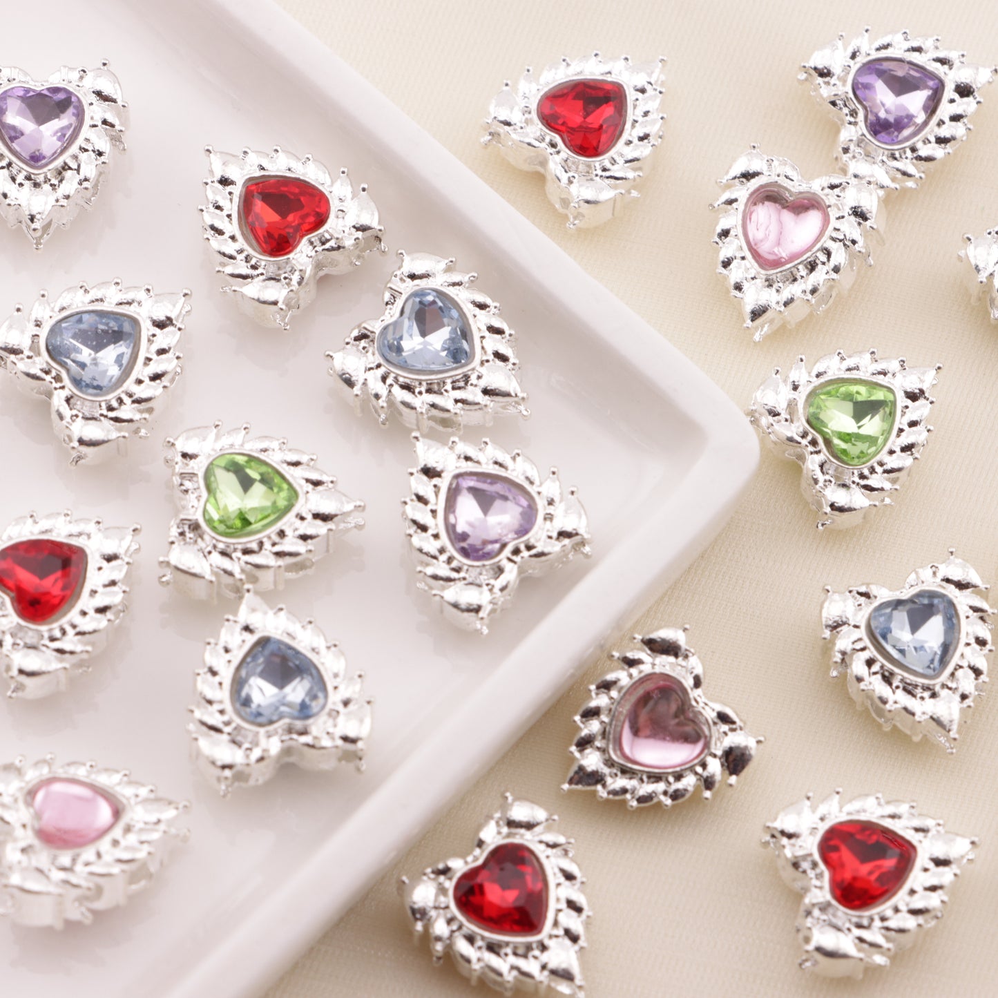 FS6574- 13*14 Feather Double-Sided Love 4-Hole Metal Bead