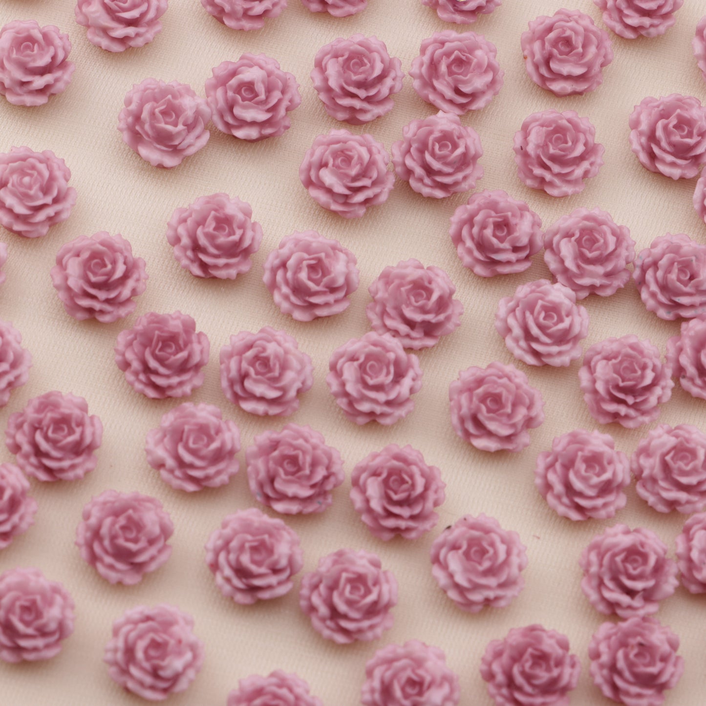 FS6569- 10mm Luminous Soft Flower Charms