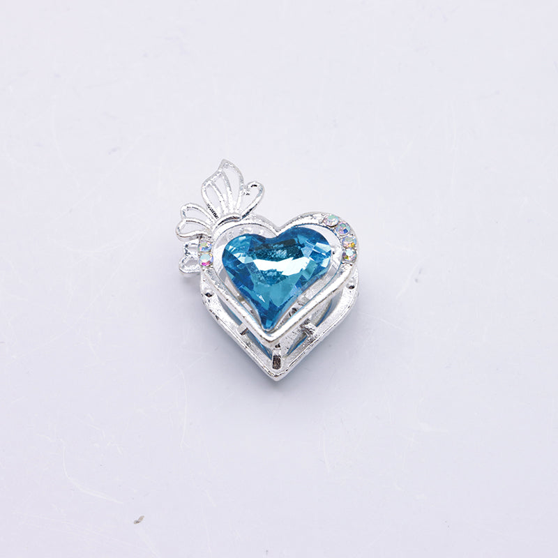 FS4857- Approximately 2.4×2×1.4 Cm Heart - Shaped Crystal Diamond Alloy Beads Four - Way Connector That Can Pass A Pen